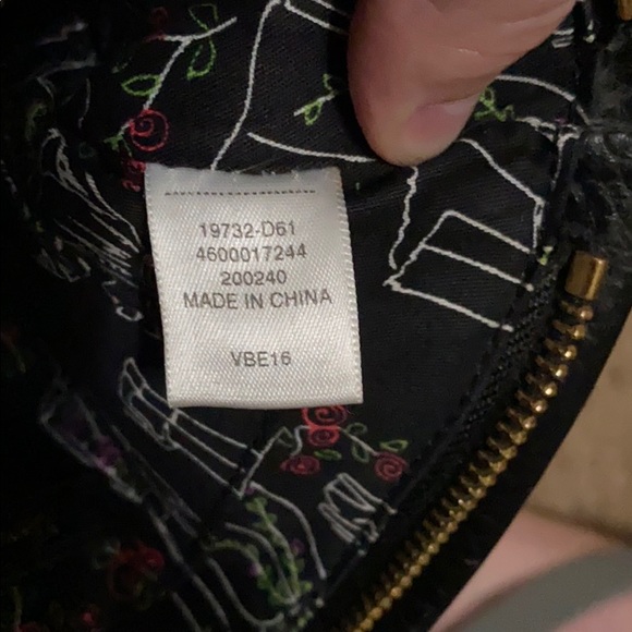 Floral embroidered Kate Spade wristlet - Picture 4 of 7